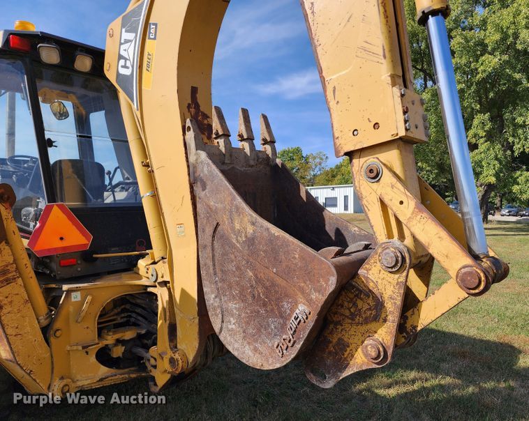 image for item KH9214 2001 Caterpillar 446B  backhoe