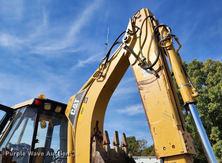 image for item KH9214 2001 Caterpillar 446B  backhoe