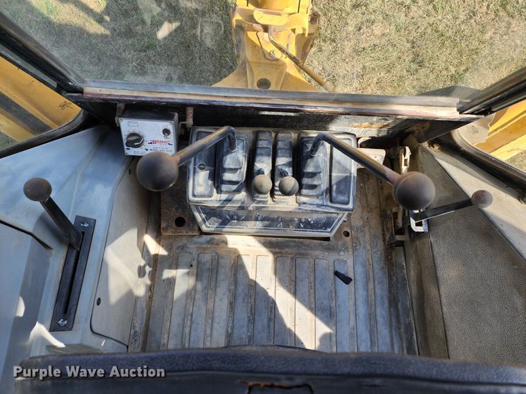 image for item KH9214 2001 Caterpillar 446B  backhoe