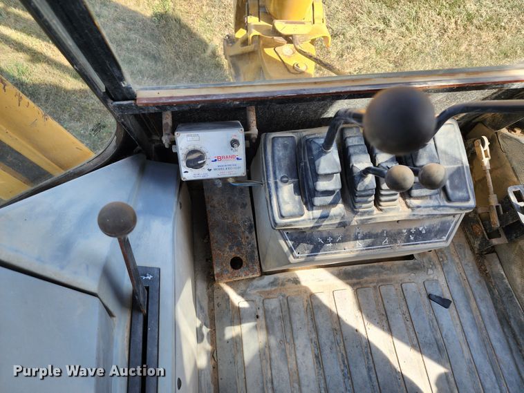 image for item KH9214 2001 Caterpillar 446B  backhoe