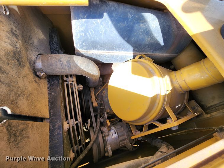 image for item KH9214 2001 Caterpillar 446B  backhoe