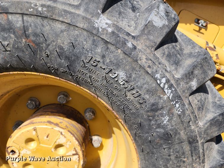 image for item KH9214 2001 Caterpillar 446B  backhoe