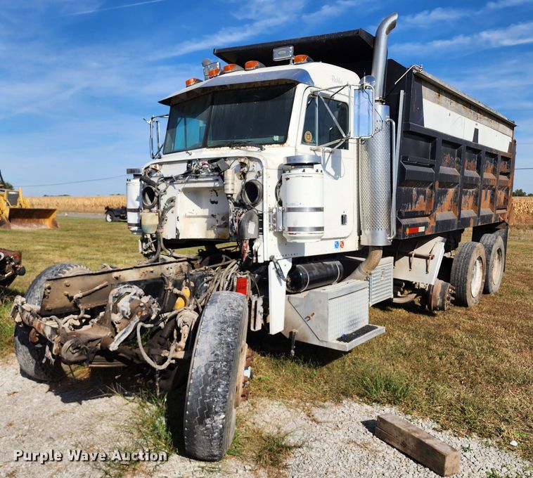 image for item KH9216 1997 Peterbilt 378  dump truck