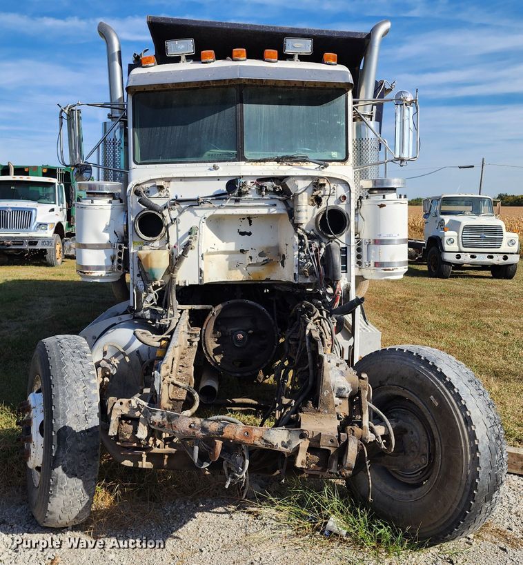 image for item KH9216 1997 Peterbilt 378  dump truck