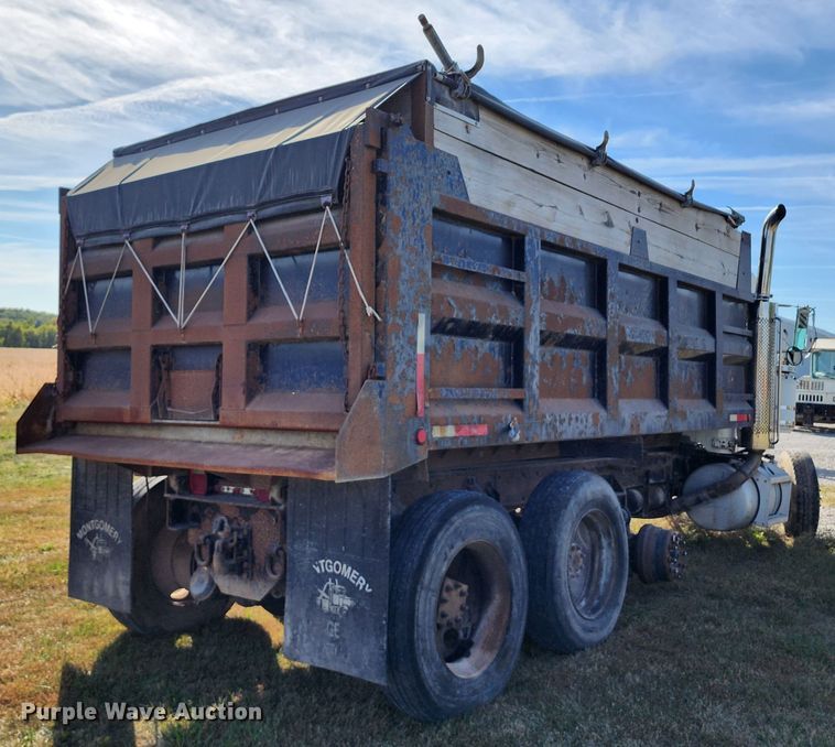 image for item KH9216 1997 Peterbilt 378  dump truck