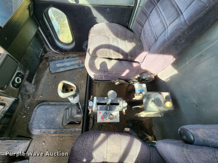 image for item KH9216 1997 Peterbilt 378  dump truck