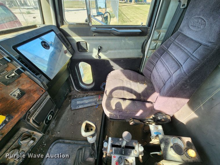 image for item KH9216 1997 Peterbilt 378  dump truck