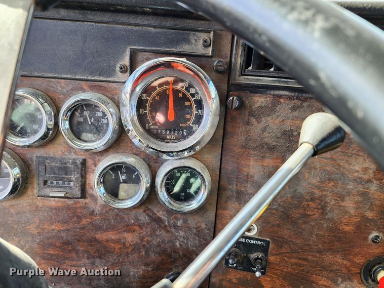 image for item KH9216 1997 Peterbilt 378  dump truck