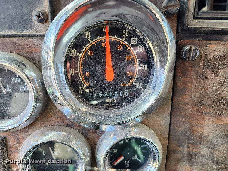 image for item KH9216 1997 Peterbilt 378  dump truck