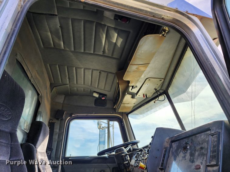 image for item KH9216 1997 Peterbilt 378  dump truck