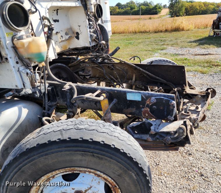 image for item KH9216 1997 Peterbilt 378  dump truck