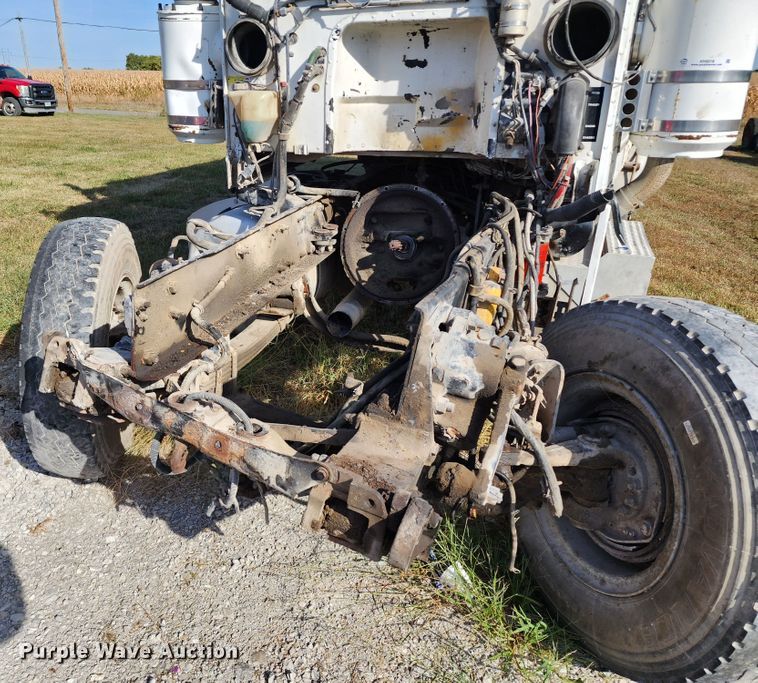 image for item KH9216 1997 Peterbilt 378  dump truck