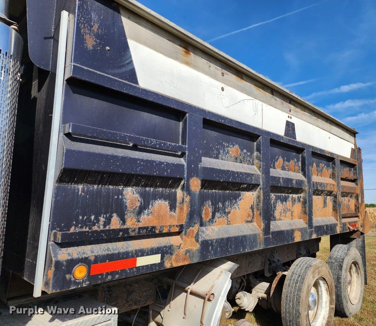 image for item KH9216 1997 Peterbilt 378  dump truck