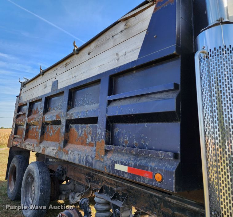 image for item KH9216 1997 Peterbilt 378  dump truck