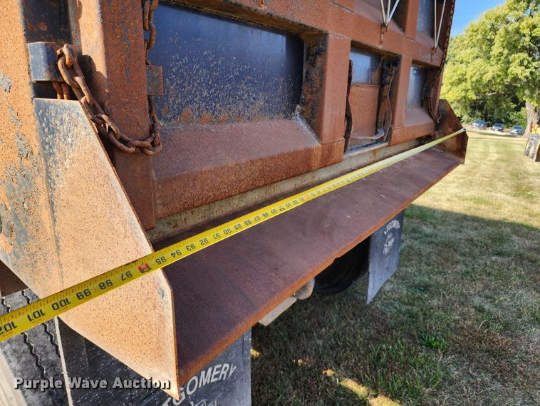 image for item KH9216 1997 Peterbilt 378  dump truck