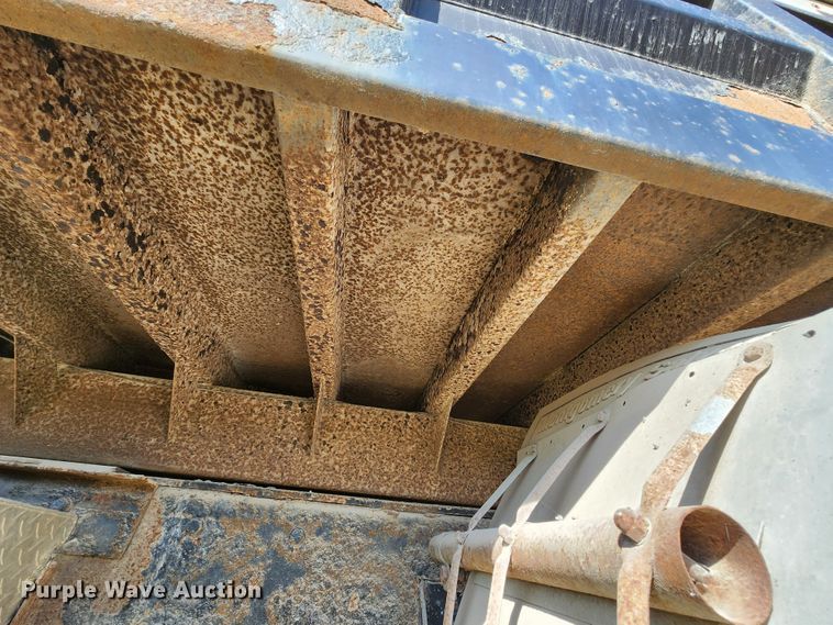 image for item KH9216 1997 Peterbilt 378  dump truck