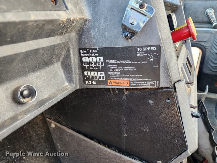 image for item KH9226 2000 Mack CH613  dump truck