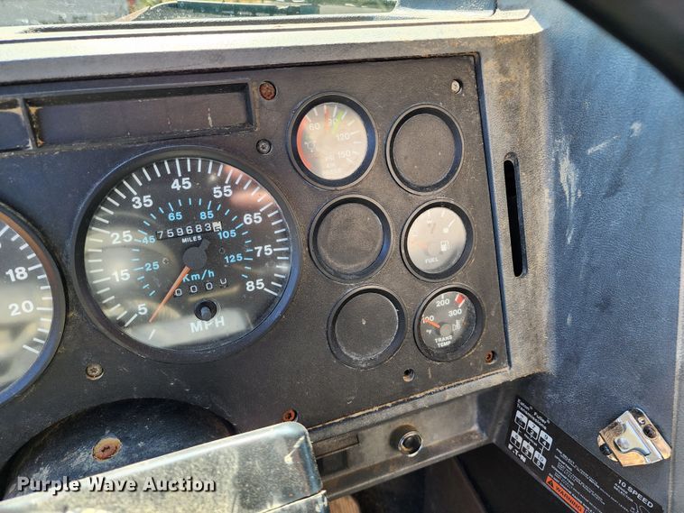 image for item KH9226 2000 Mack CH613  dump truck