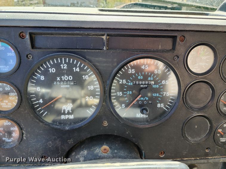 image for item KH9226 2000 Mack CH613  dump truck