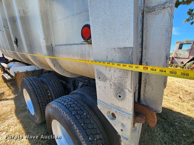 image for item KH9226 2000 Mack CH613  dump truck