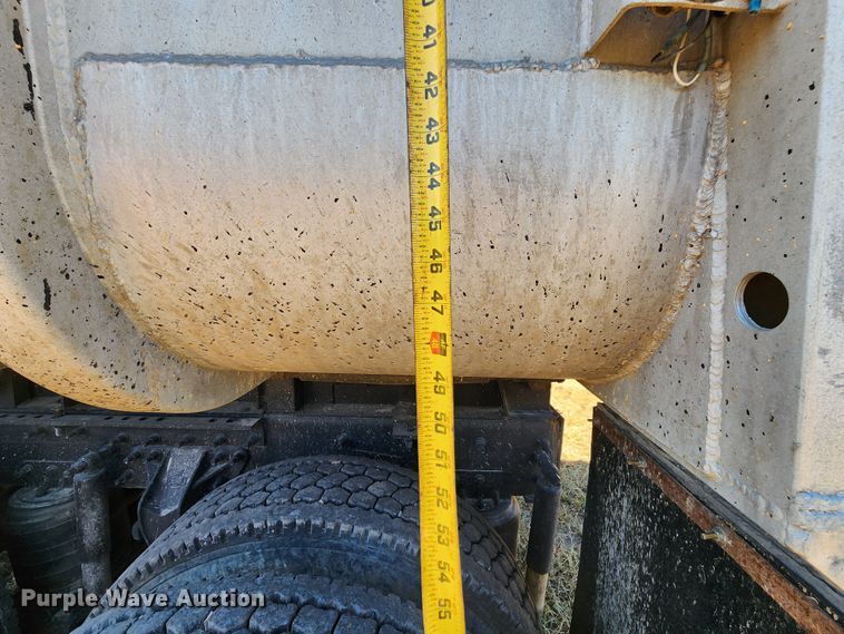 image for item KH9226 2000 Mack CH613  dump truck