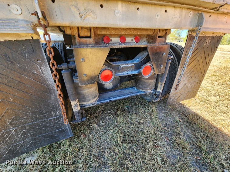 image for item KH9226 2000 Mack CH613  dump truck