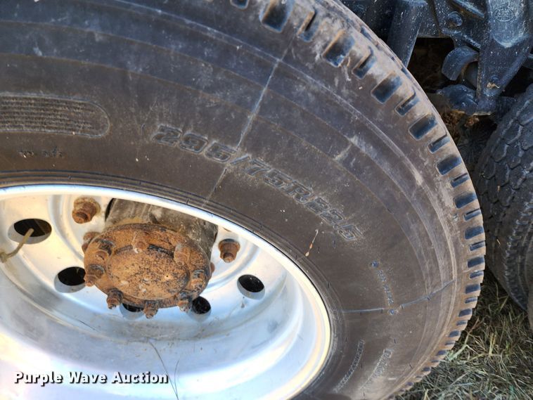 image for item KH9226 2000 Mack CH613  dump truck