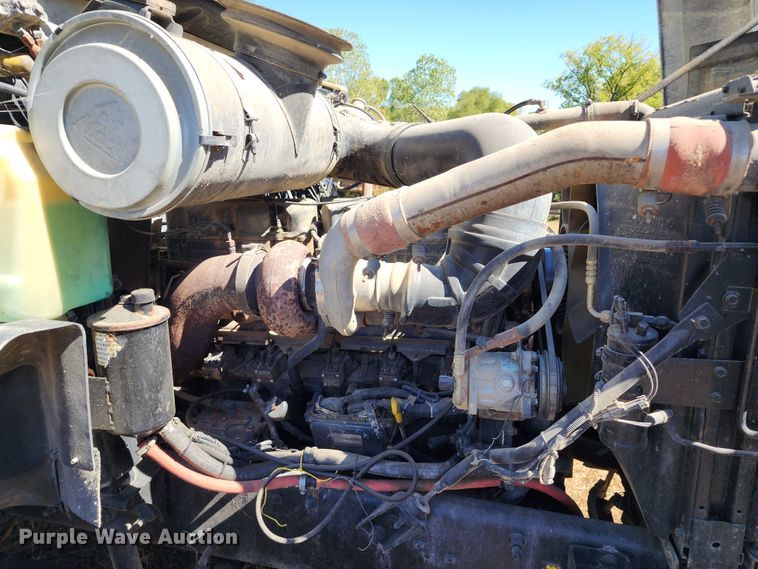 image for item KH9226 2000 Mack CH613  dump truck