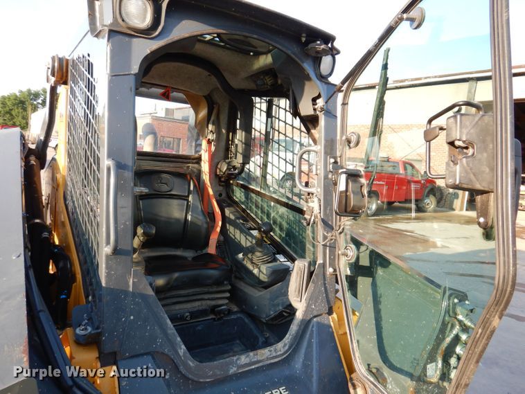 image for item KP9467 2016 John Deere 333G  tracked skid steer loader