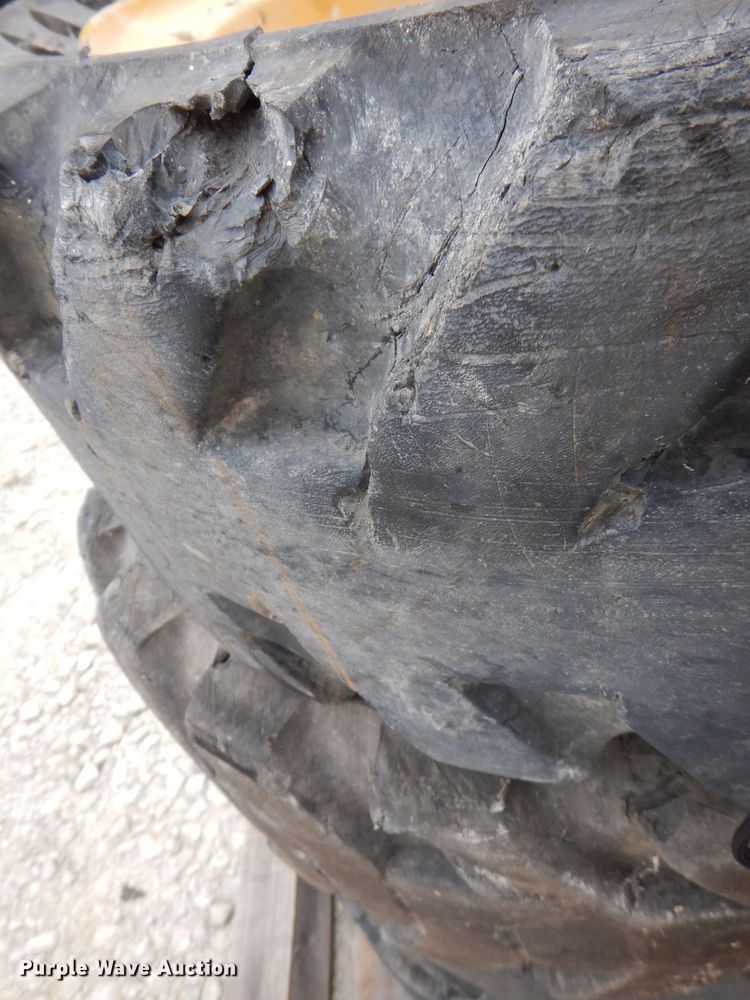 image for item KW9410 (4) Galaxy Beefy Baby SDS tires and wheels