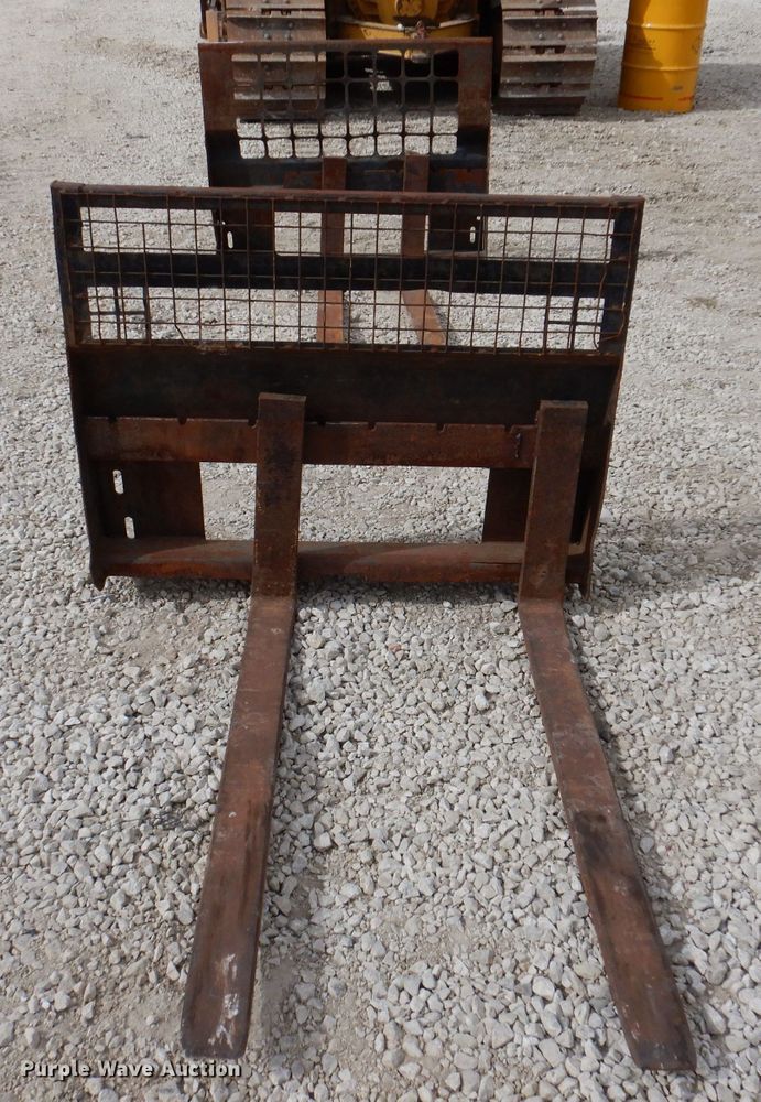 image for item KW9412 (2) Bobcat skid steer forks