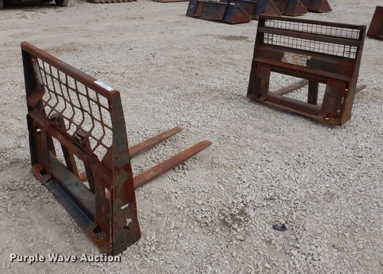 image for item KW9412 (2) Bobcat skid steer forks