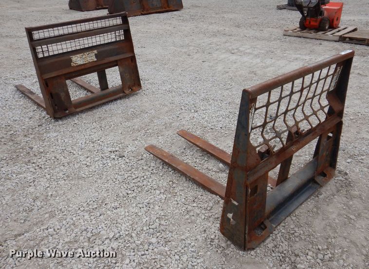 image for item KW9412 (2) Bobcat skid steer forks