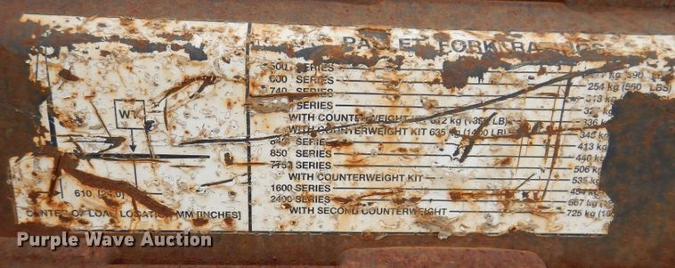 image for item KW9412 (2) Bobcat skid steer forks