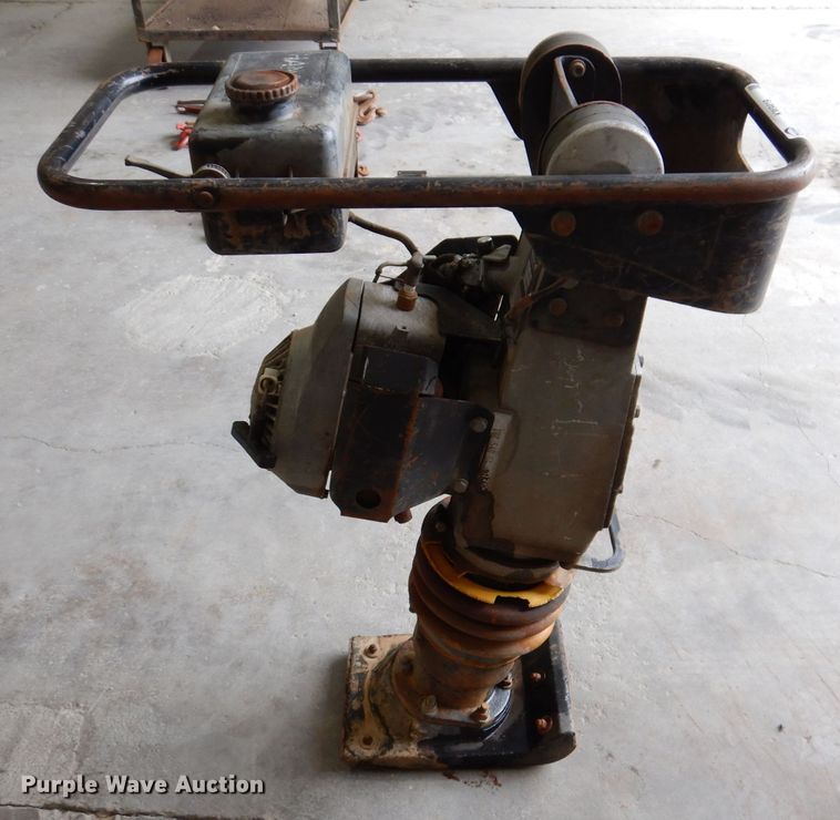 image for item KW9419 1995 Bomag BT58  plate compactor