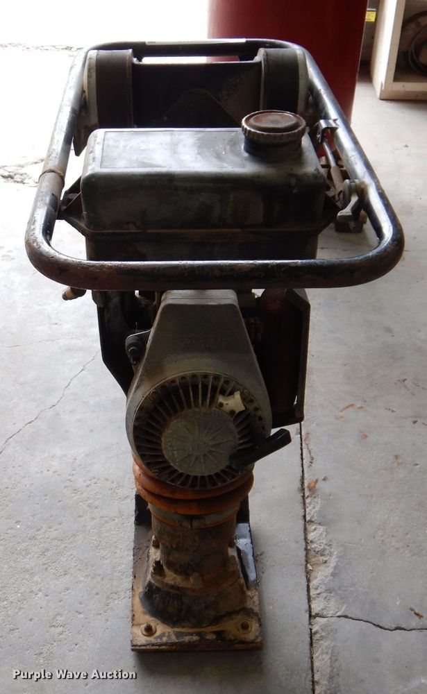 image for item KW9419 1995 Bomag BT58  plate compactor