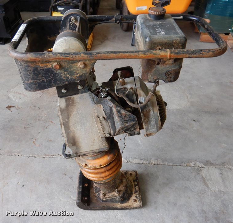 image for item KW9419 1995 Bomag BT58  plate compactor