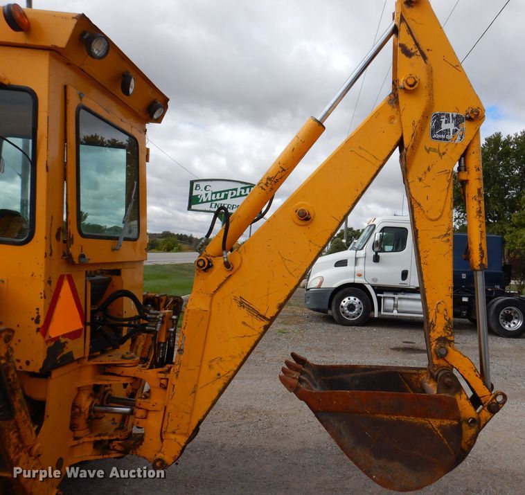 image for item KW9421 John Deere 310-A  backhoe