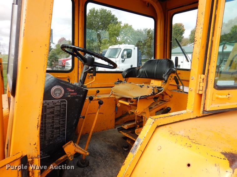 image for item KW9421 John Deere 310-A  backhoe