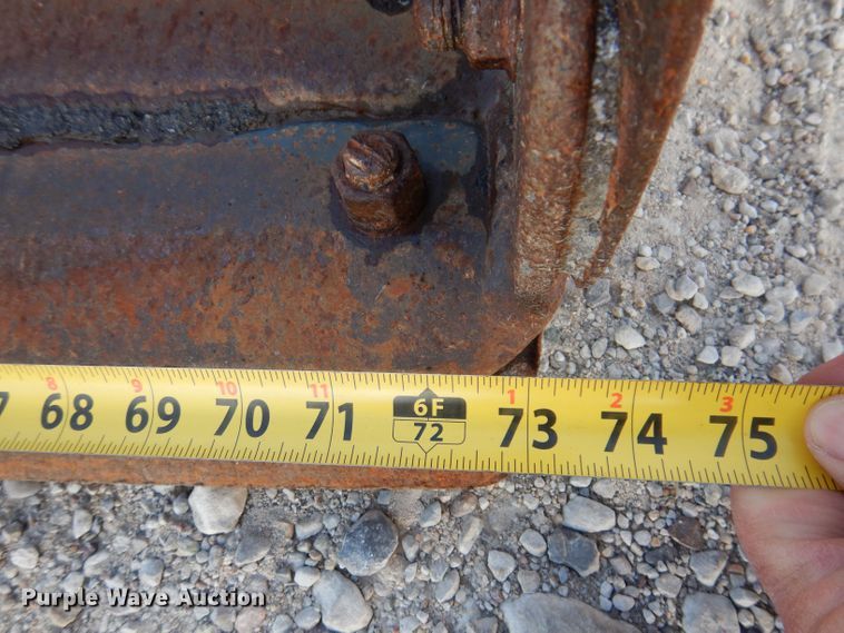 image for item KW9424 Bobcat  skid steer 72" W four-in-one bucket