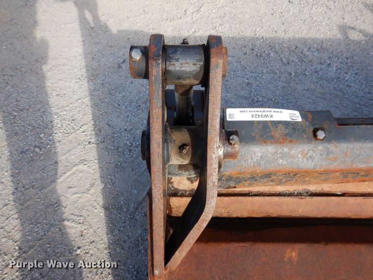 image for item KW9424 Bobcat  skid steer 72" W four-in-one bucket