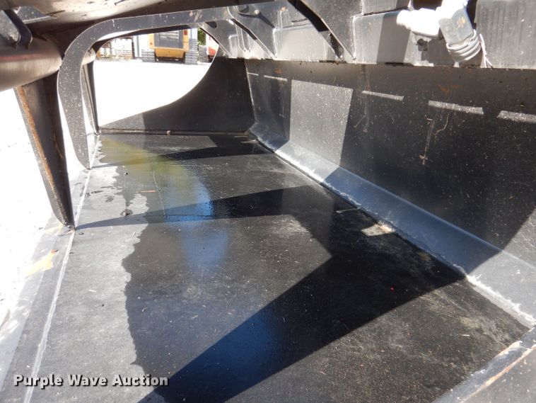 image for item KW9425 Mid-state  80" W skid steer grapple bucket