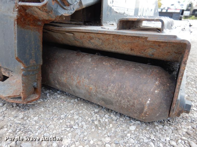 image for item KW9429 2013 Bobcat Brushcat 72  skid steer rotary mower