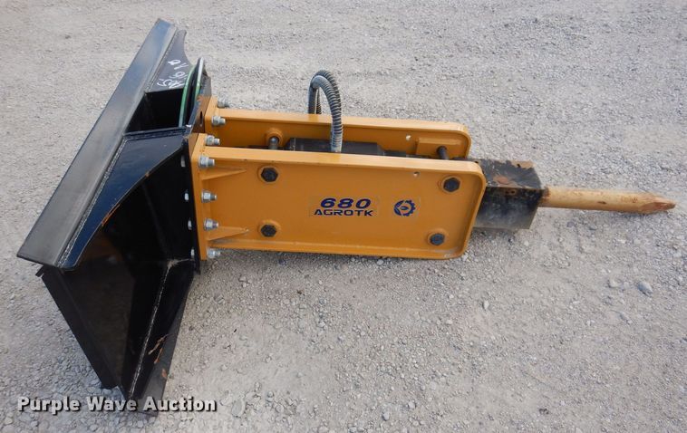 image for item KW9431 Agrotk 680  skid steer breaker
