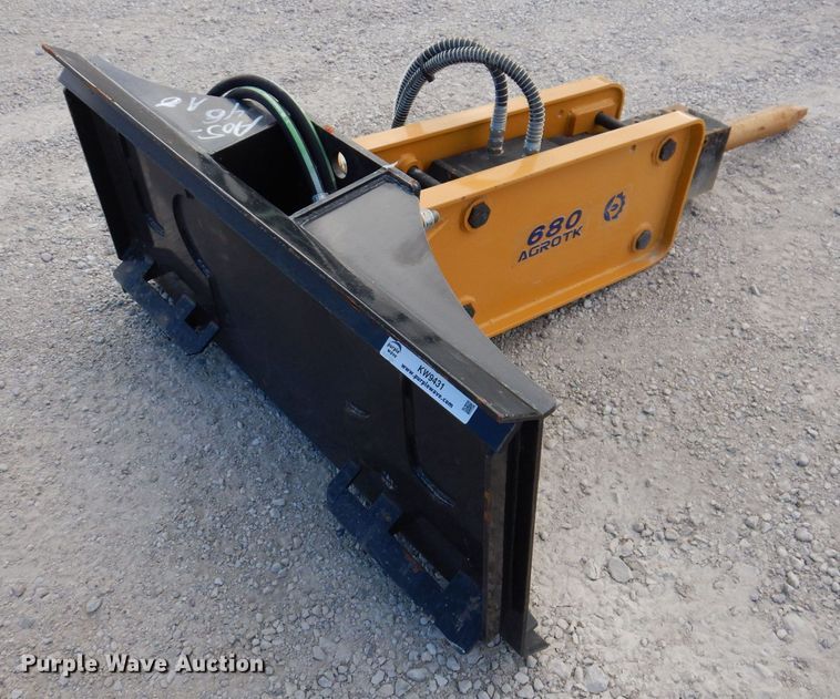 image for item KW9431 Agrotk 680  skid steer breaker