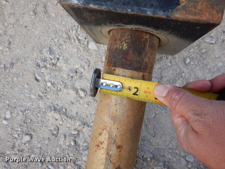 image for item KW9431 Agrotk 680  skid steer breaker