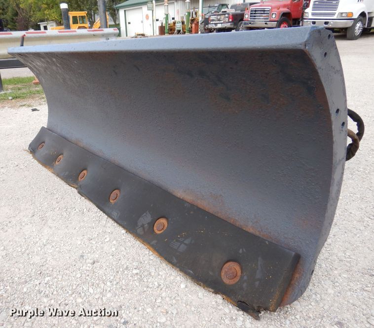 image for item KW9432 Bobcat 72 Snowblade  skid steer snow pusher