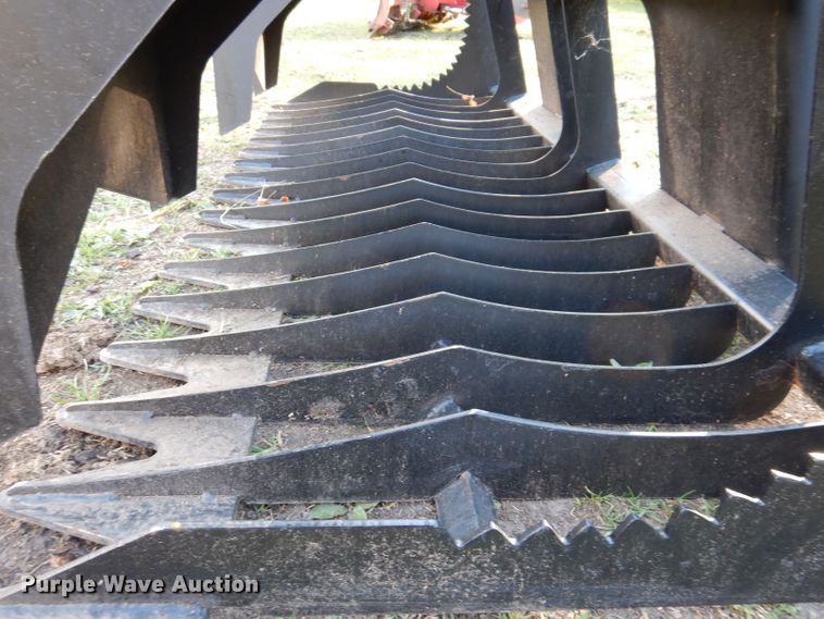 image for item KW9473 Peak  75" W skid steer grapple bucket