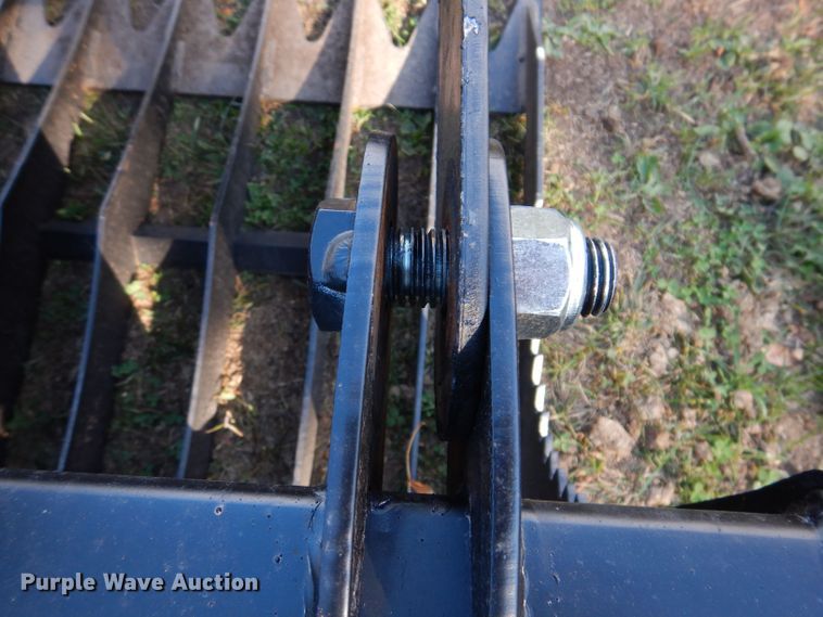 image for item KW9473 Peak  75" W skid steer grapple bucket