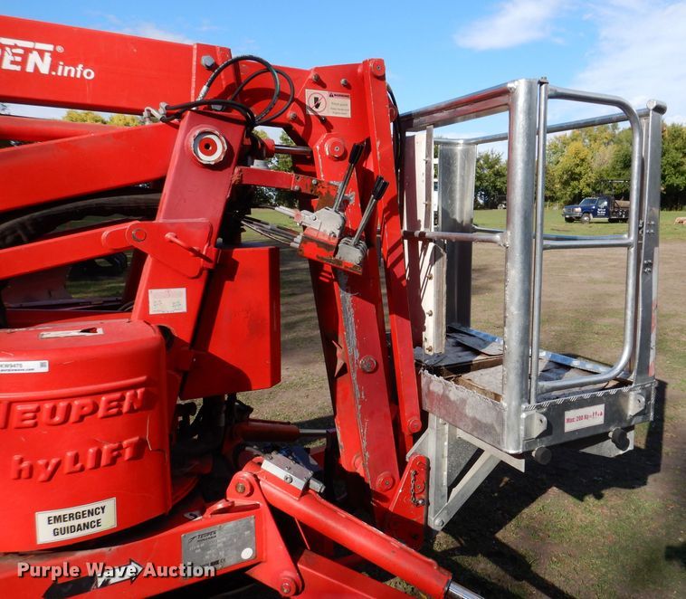 image for item KW9475 2007 Teupen LE15GT  boom lift